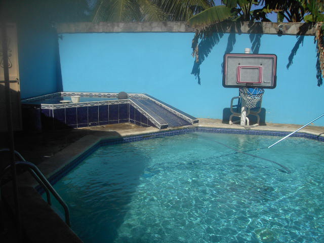 pool_villa_Costambar
